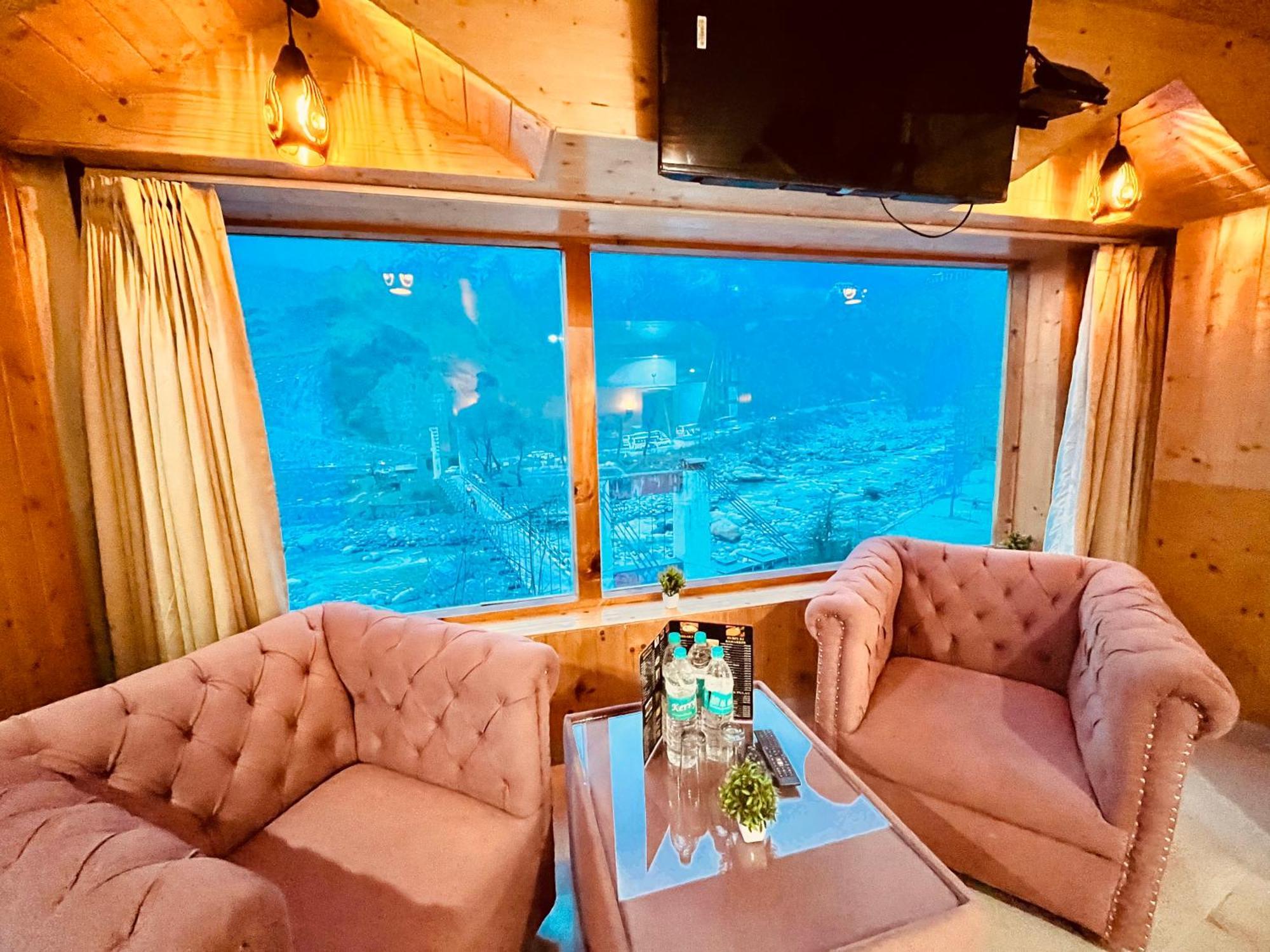Himalayan Fort Resort, Manali - ! Riverside Property !! Big Lawn With Bonfire !! Best Selling !! Scenic River & Mountais View !! Big Parking !! Luxury Balcony Rooms !! Playing Zone !! Property Of The Year ! M 98160-43600 外观 照片