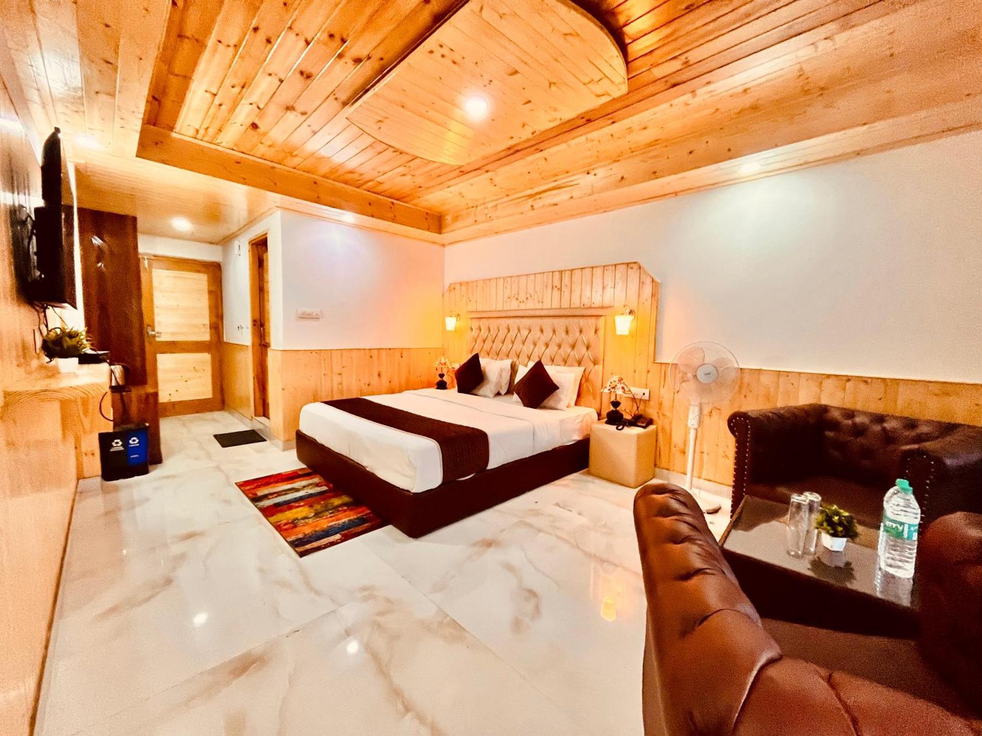 Himalayan Fort Resort, Manali - ! Riverside Property !! Big Lawn With Bonfire !! Best Selling !! Scenic River & Mountais View !! Big Parking !! Luxury Balcony Rooms !! Playing Zone !! Property Of The Year ! M 98160-43600 外观 照片