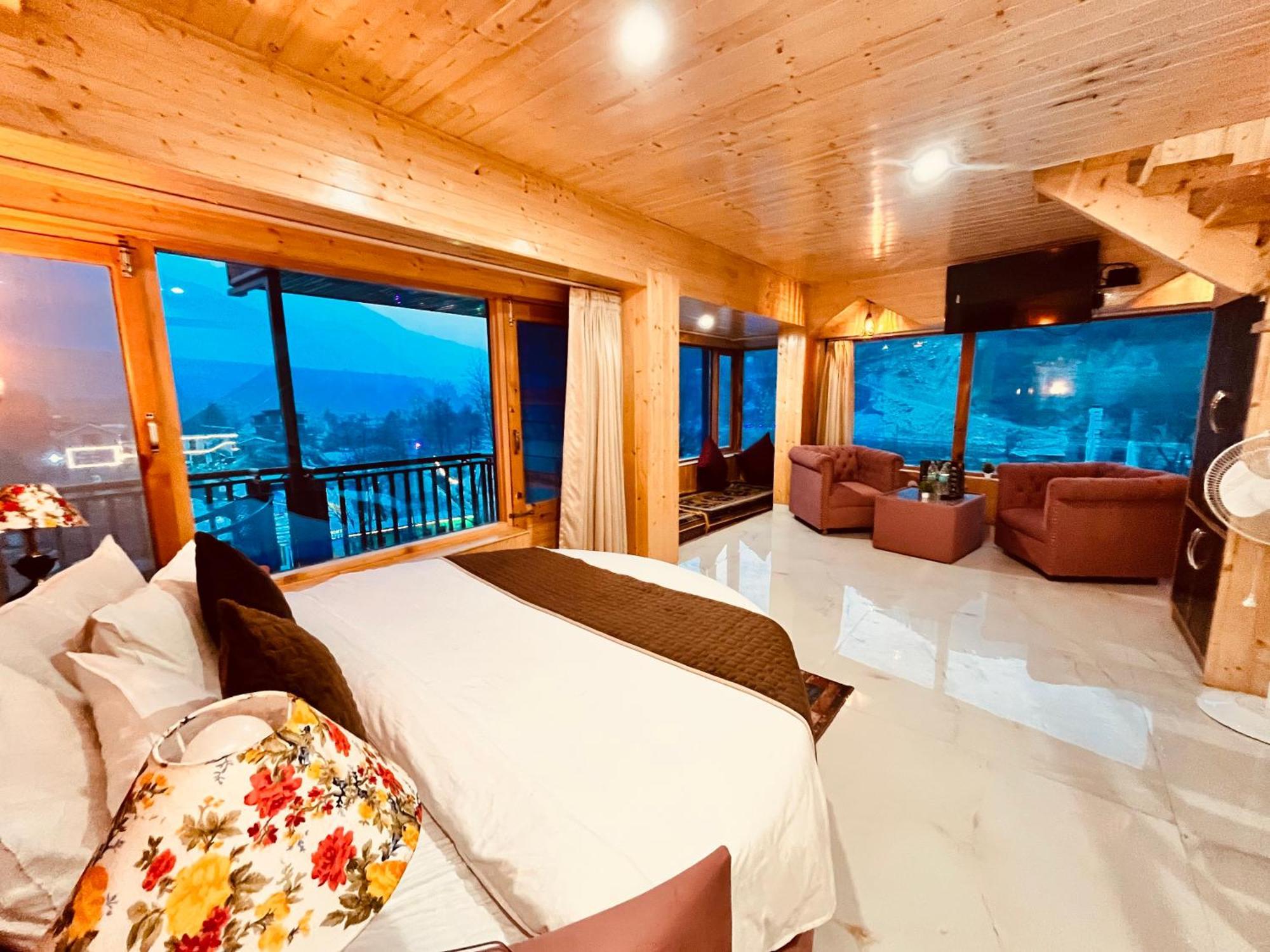 Himalayan Fort Resort, Manali - ! Riverside Property !! Big Lawn With Bonfire !! Best Selling !! Scenic River & Mountais View !! Big Parking !! Luxury Balcony Rooms !! Playing Zone !! Property Of The Year ! M 98160-43600 外观 照片