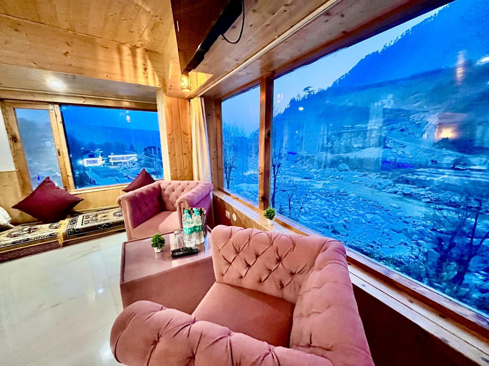 Himalayan Fort Resort, Manali - ! Riverside Property !! Big Lawn With Bonfire !! Best Selling !! Scenic River & Mountais View !! Big Parking !! Luxury Balcony Rooms !! Playing Zone !! Property Of The Year ! M 98160-43600 外观 照片