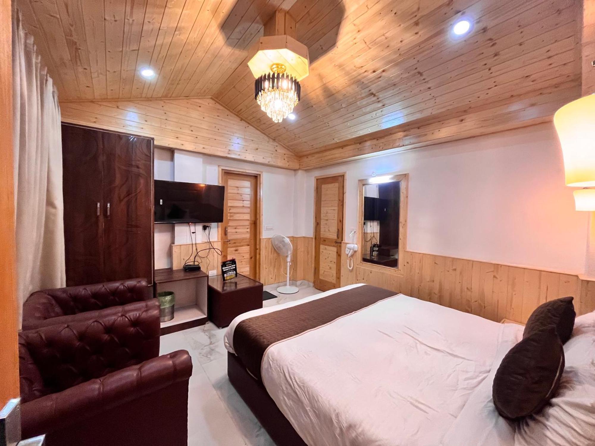 Himalayan Fort Resort, Manali - ! Riverside Property !! Big Lawn With Bonfire !! Best Selling !! Scenic River & Mountais View !! Big Parking !! Luxury Balcony Rooms !! Playing Zone !! Property Of The Year ! M 98160-43600 外观 照片