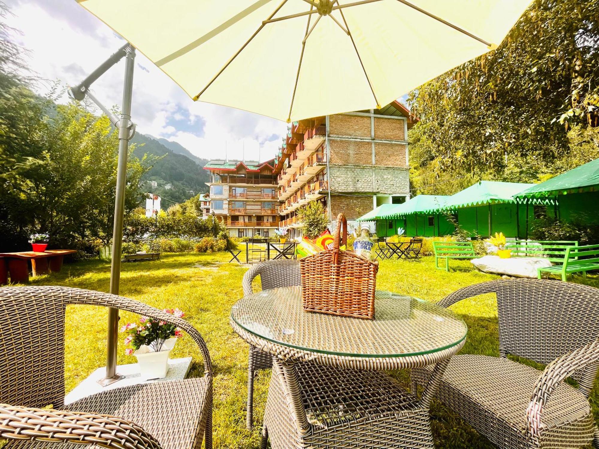 Himalayan Fort Resort, Manali - ! Riverside Property !! Big Lawn With Bonfire !! Best Selling !! Scenic River & Mountais View !! Big Parking !! Luxury Balcony Rooms !! Playing Zone !! Property Of The Year ! M 98160-43600 外观 照片