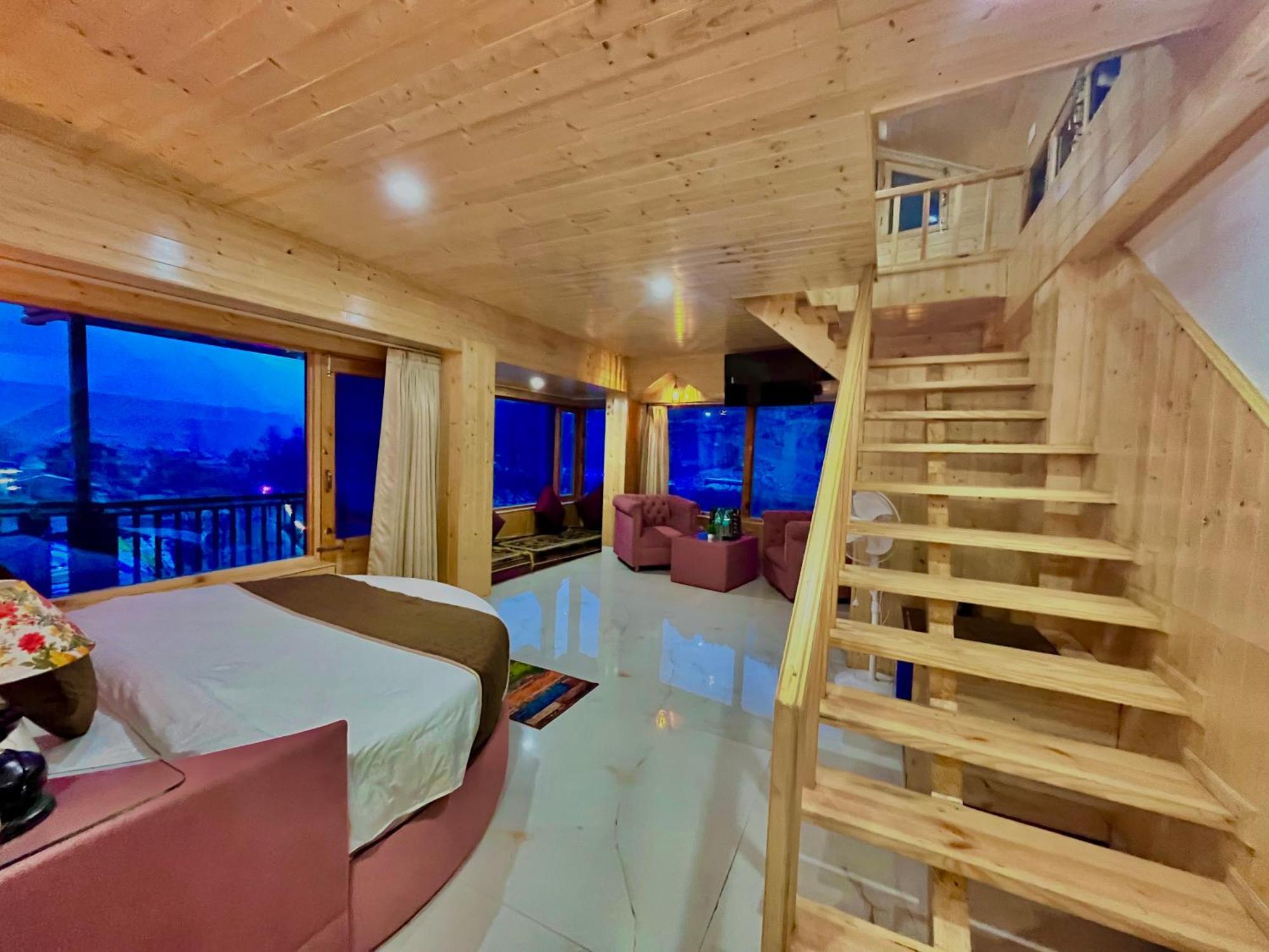 Himalayan Fort Resort, Manali - ! Riverside Property !! Big Lawn With Bonfire !! Best Selling !! Scenic River & Mountais View !! Big Parking !! Luxury Balcony Rooms !! Playing Zone !! Property Of The Year ! M 98160-43600 外观 照片